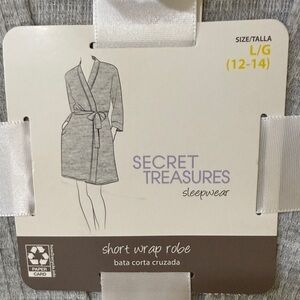 Secret Treasures Gray Women Baby doll Short Wrap Robe Size Large New with tags